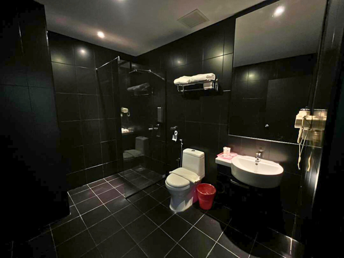 Bathroom 4, The Estella Hotel Klang, Klang