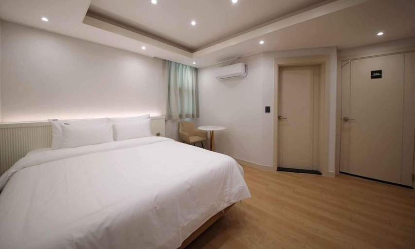 Others 3, Hey Jecheon Hotel, Jecheon