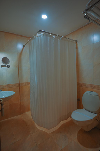 Bathroom 3, CLUB 7 HOTEL , Pathanamthitta