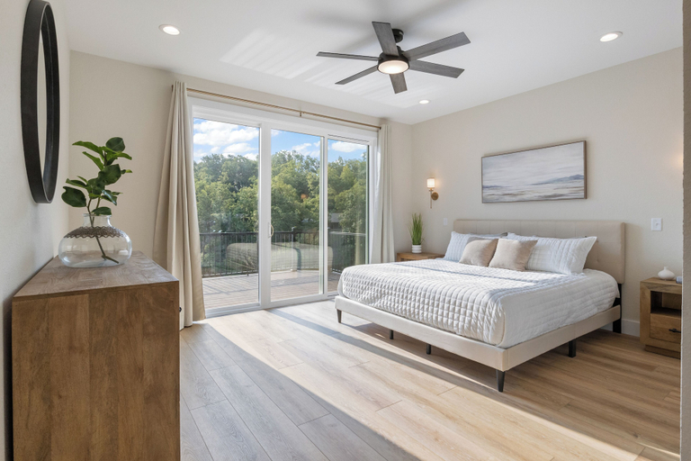 Room 2, Lakefront Home w/ Arcade Games, Wet Bar, Dock, Workspace & Stunning Views, Camden