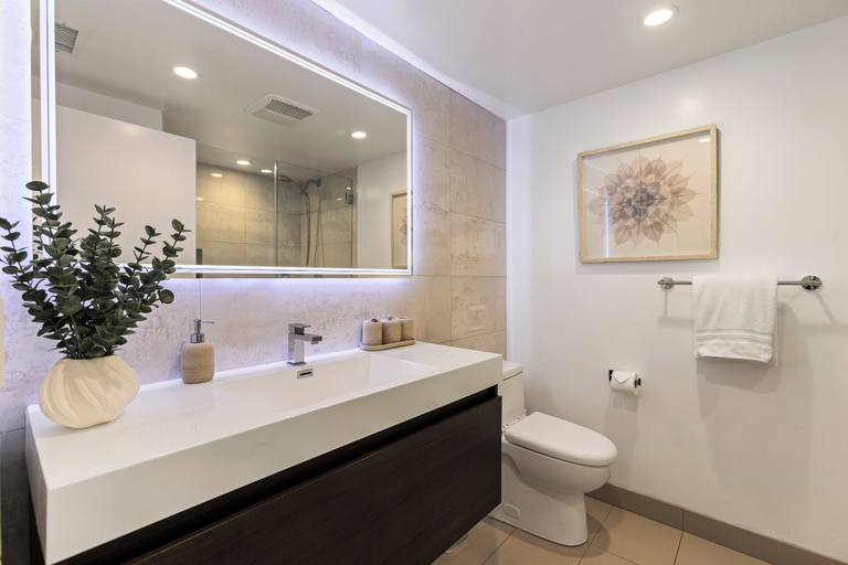 Bathroom 5, Casa Sycamore by Oraklus, Los Angeles