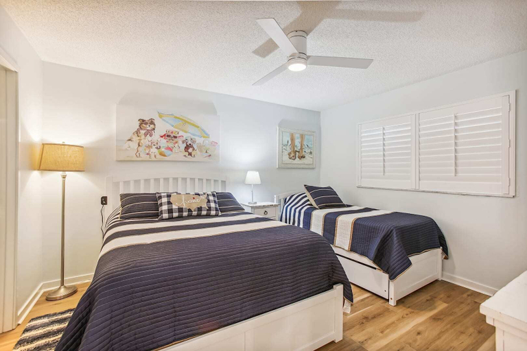 Room 5, Luxury Beachfront Oasis in Historic St. Augustine, Saint Johns