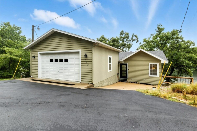 Exterior 4, Garage Parking, Slide, Kayaks & Fun at 10mm, Camden