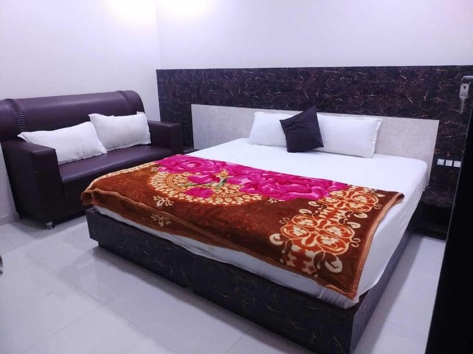 Room 3, HOTEL HARIKA GRAND LODGE, Krishna