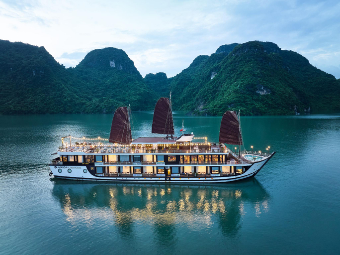 Exterior & Views 2, Amanda Luxury Cruise, Hạ Long