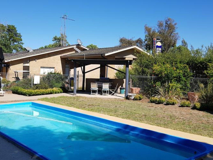 Sport & Beauty, Amber Court Motel, Coonabarabran, Warrumbungle Shire