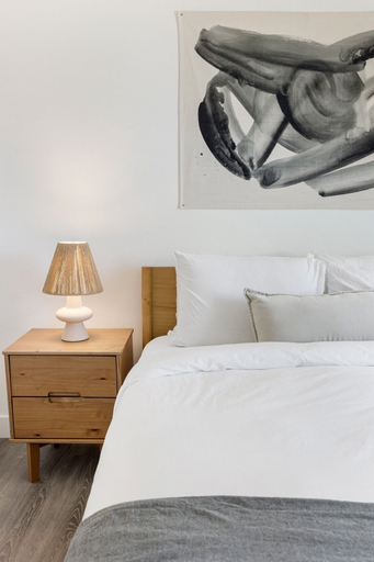 Room 5, Yucca Mesa House - Modern Desert Chic 3 Bedroom Home by RedAwning, San Bernardino