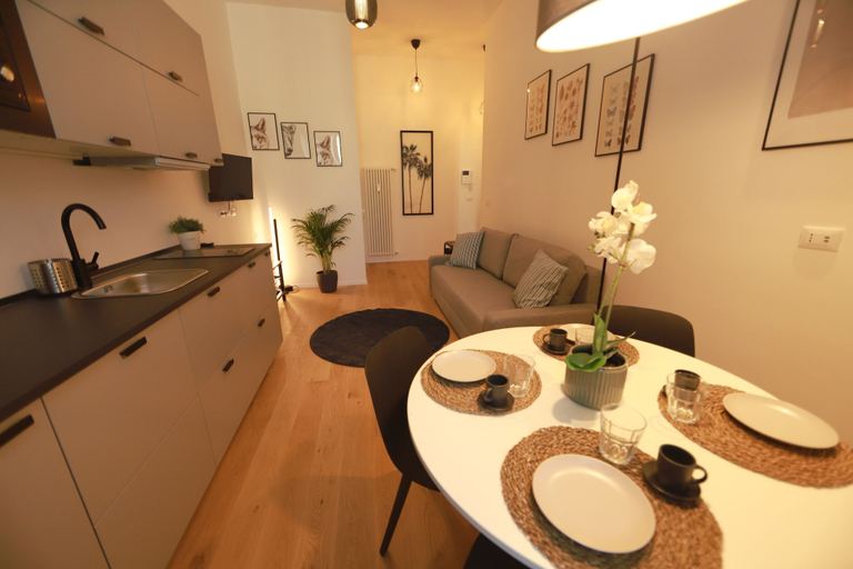 Interior 2, Casa Palmeri - Giulio Cesare, Rome