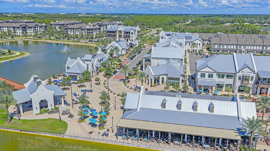 Exterior 2, Lazy Days At Waterside 2 Bedroom Townhouse, Sarasota