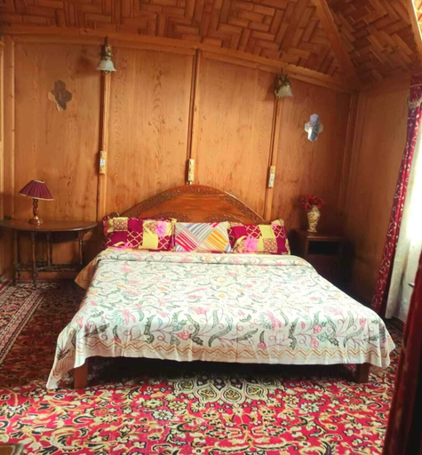 Room 1, Rose Mary, Srinagar