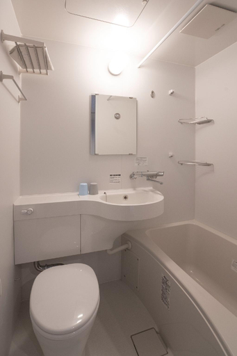 Bathroom, Tokyo Biyori Hotel