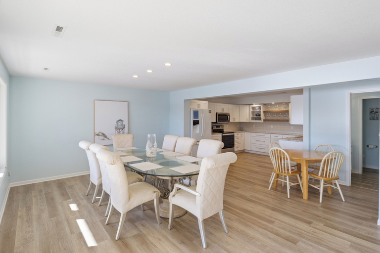 Room 3, Expansive Decks, Firepit, Stunning Views All Over, Morgan