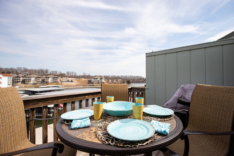 Outdoor dining 4, Amazing Lakefront Pool On Coveted Horseshoe Bend!, Camden