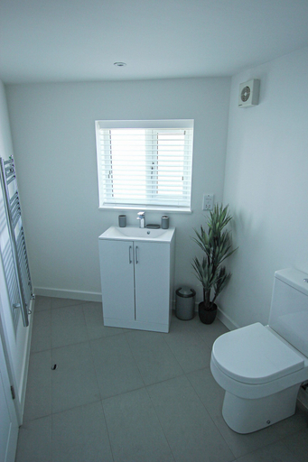 Bathroom 4, The Swell by Guestz, Anglesey