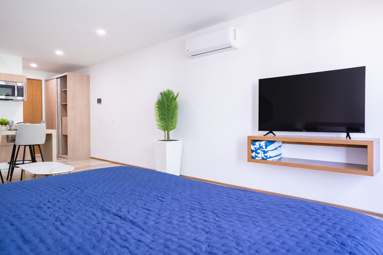 Room 2, Menesse Town Tower 203 1 Bedroom Condo, Cozumel