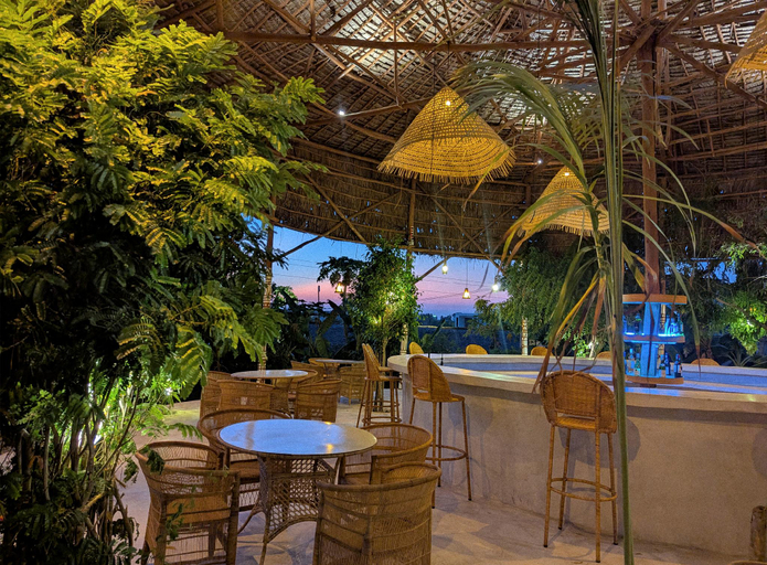 Food & Drinks 3, Yasa Boutique Hotel, Kaskazini 'A'