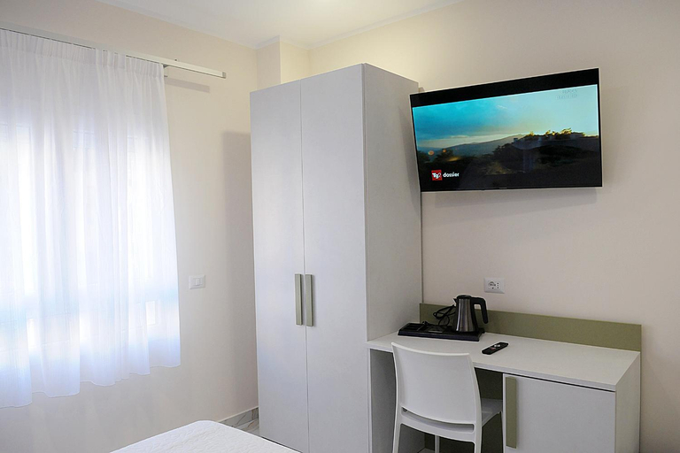 Bedroom 2, B&B AIDA Rooms Cefalu, Palermo