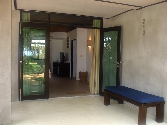 Others 3, Hansar Casuarina Cha am, Tha Yang