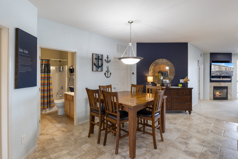 Room 4, Nautical-inspired Lakefront Unit w/ Awesome Views, Camden