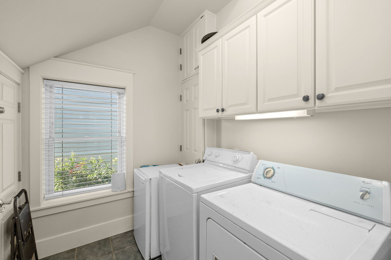 Interior 2, Paradise Found - Private Beachfront House 3 Bedroom Home by RedAwning, Cameron