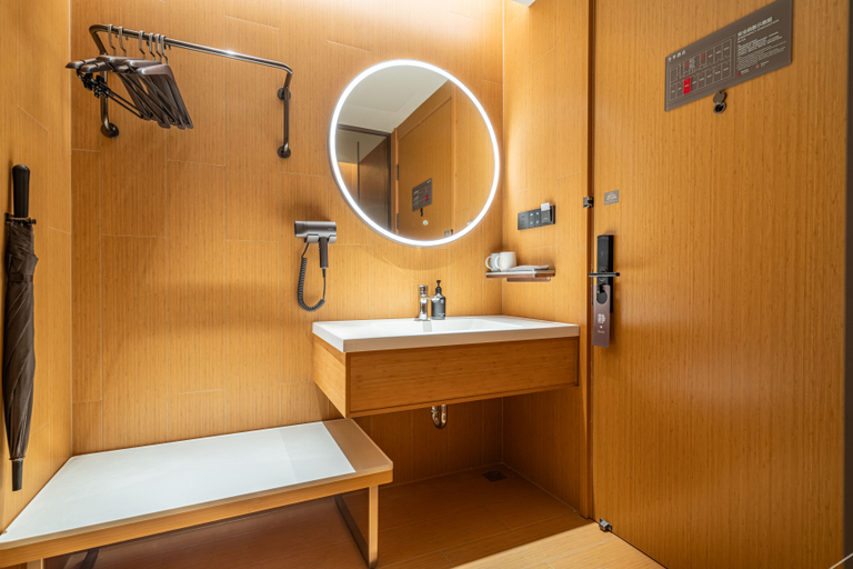 Bathroom 3, Ji Hotel Hangzhou Linping Chongxian Shangyi Plaza, Hangzhou