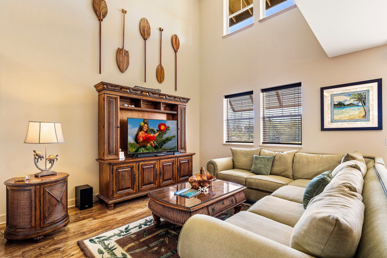 Living area 2, Amazing Ocean, Golf & Sunset Views Great Location Private Bbq! - Vrkcv, Hawaii