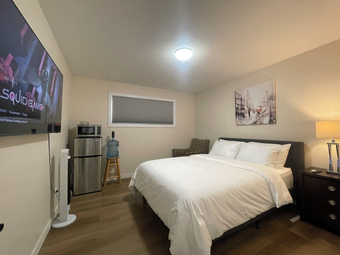 Room 2, Lumi Deluxe, Division No. 11