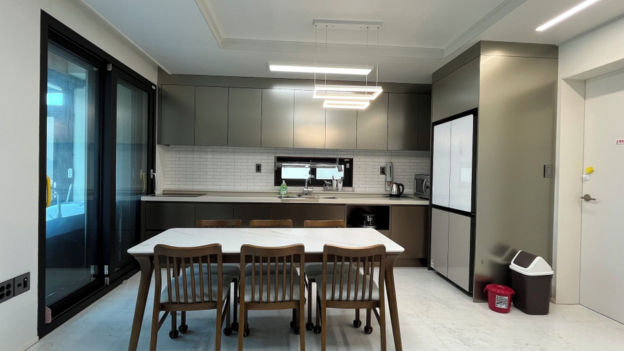Living area 4, Sea & You pool villa pension, Taean