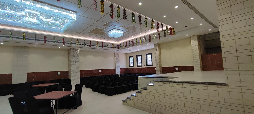 Others 4, Hotel RB Palace, Dhaulpur