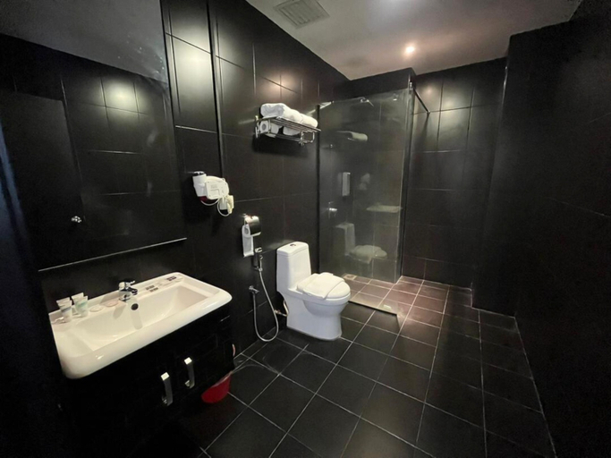 Bathroom 3, The Estella Hotel Klang, Klang
