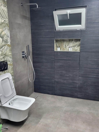 Bathroom 3, Lakeside View Apartment, Pogradecit