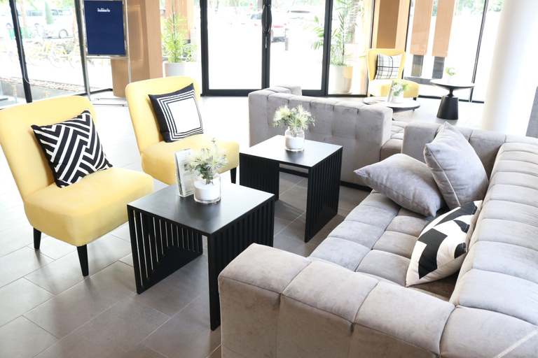 Others 5, DLUXX THAMMASAT, Khlong Luang