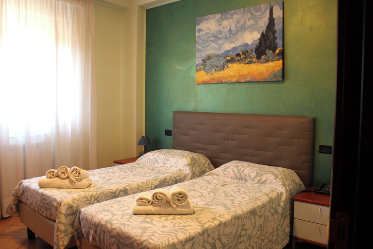 Room 3, HOTEL L'AQUILA 99, L'Aquila
