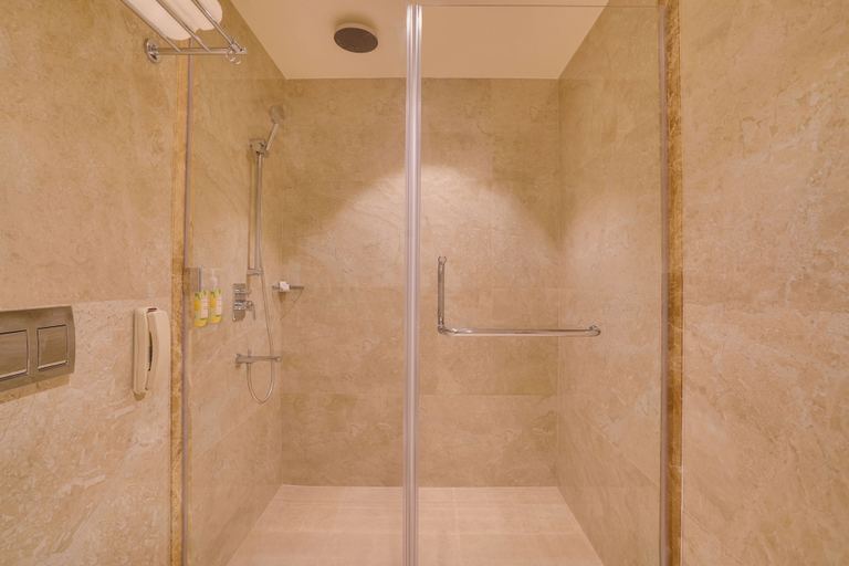 Bathroom 4, Lemon Tree Premier Thiruvananthapuram, Thiruvananthapuram