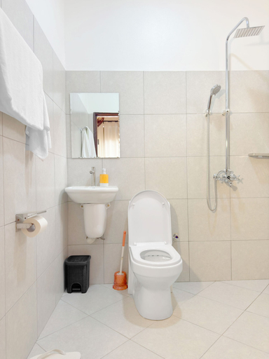 Bathroom 5, Serene Stay Kayz Haven Kololo, Kampala