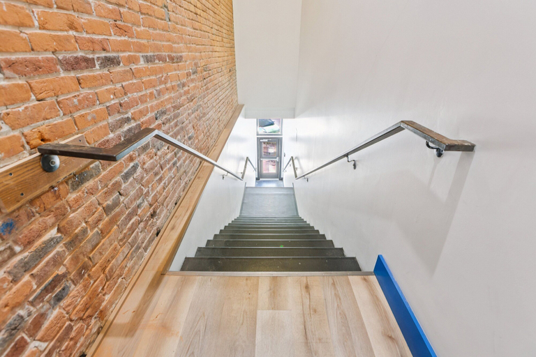 Interior 4, Rustic-industrial Loft With Courthouse Views 3 Bedroom Apts, Monroe
