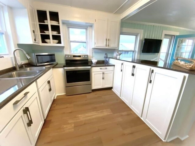 Private kitchen 5, A Whelk On The Beach-lower 2 Bedroom Duplex by RedAwning, New Hanover