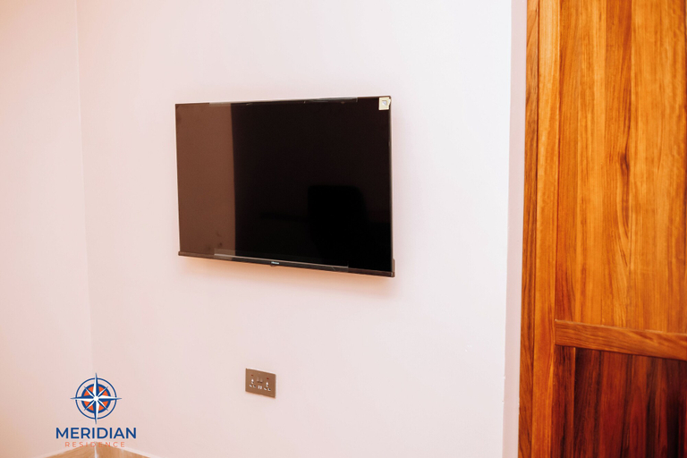 Room 5, Meridian Residence, Tema