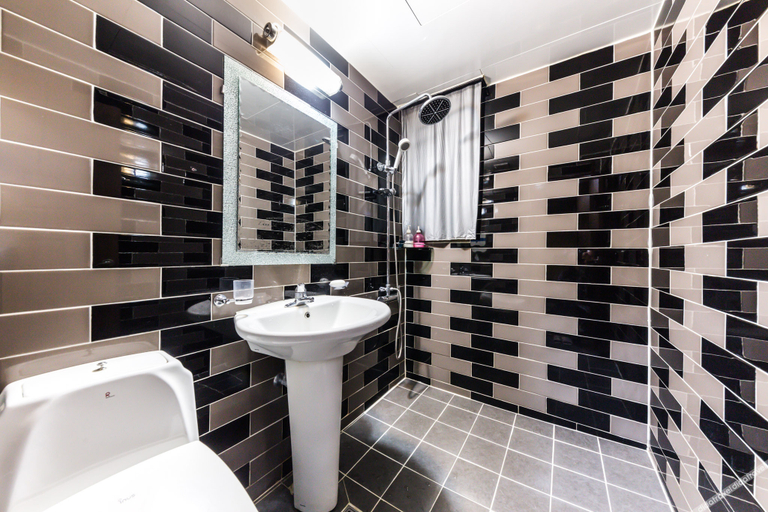 Bathroom 4, Yeongdeungpo Market Max Motel, Yeongdeungpo