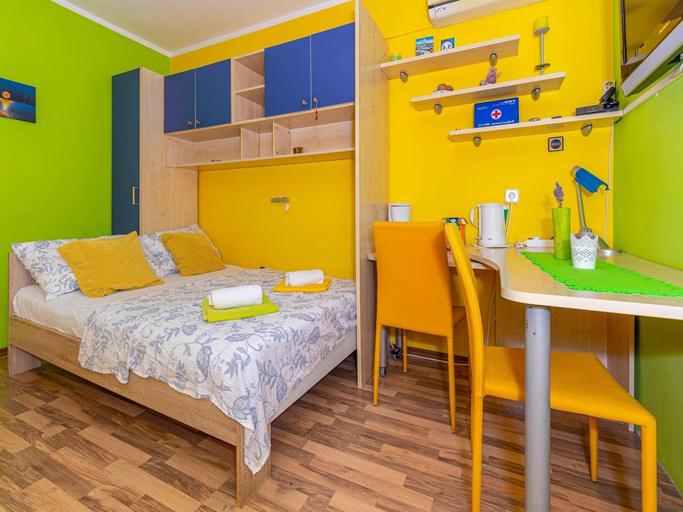 Bedroom 2, Apartment in Dramalj near Beach and Pool, Crikvenica