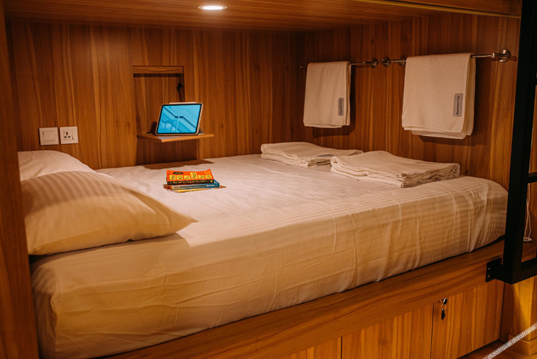 Bedroom 4, Bluewaters Pods 38 Hongkong St, Singapore