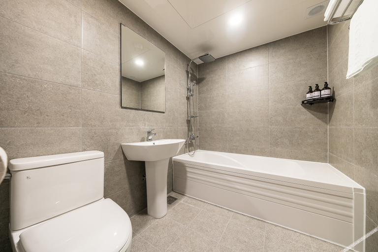 Bathroom 5, Ansan The Class Hotel, Hwaseong