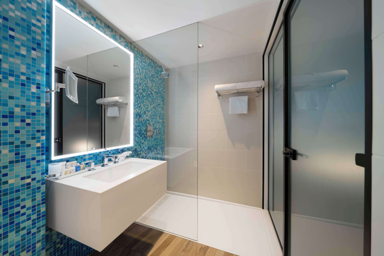 Bathroom 4, Radisson Blu Hotel, Riyadh Al Sahafa, Riyadh