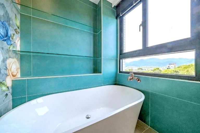 Room 5, Garden Eden, Yilan