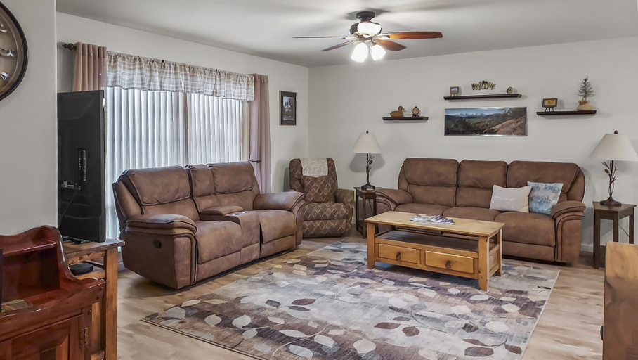 Living area 3, Hermosa Haven 3 Bedroom Home, Montrose