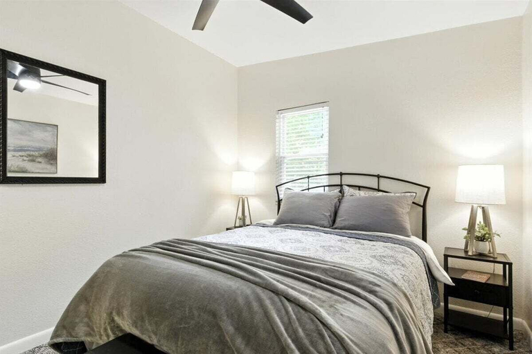 Room 4, Lakefront Home w/ Dock, Boat Slip, Private Ramp, Kayaks, Paddle Boards & Firepit, Camden