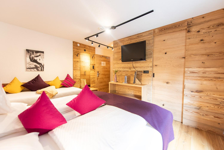 Bedroom 3, Frieden DAS Alpine Panorama Hotel, Schwaz