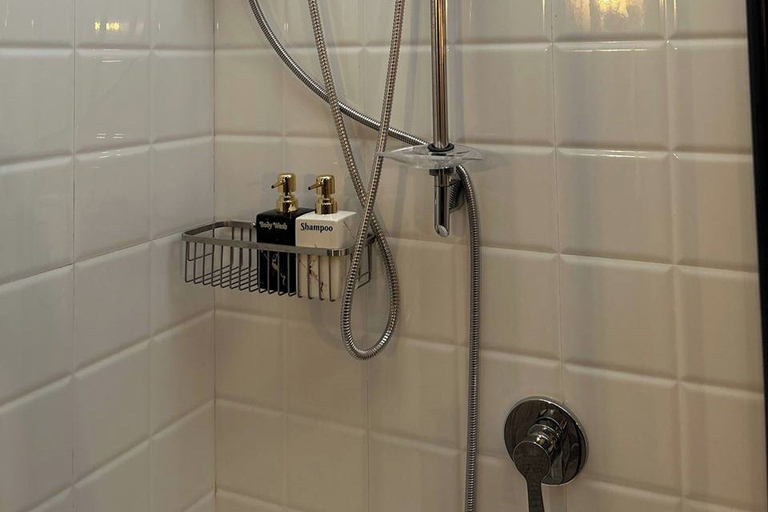 Bathroom 4, Balai Balatong, Laoag City