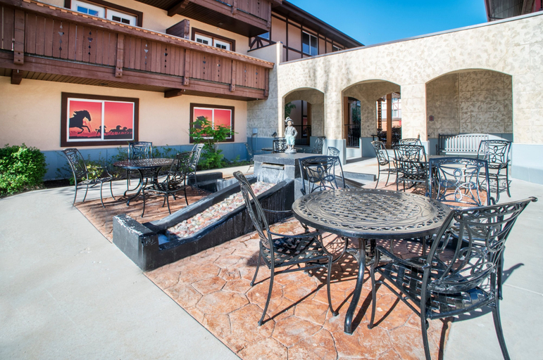 Outdoor dining 3, Villa 2082 2 Bed 2 Bath Full Kitchen 2 Bedroom Villa, Wasatch