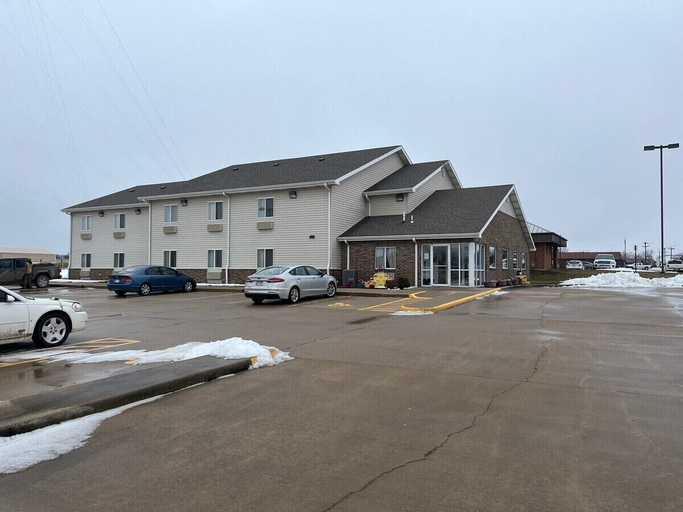Exterior & Views 2, Country Haven Inn, Coffey